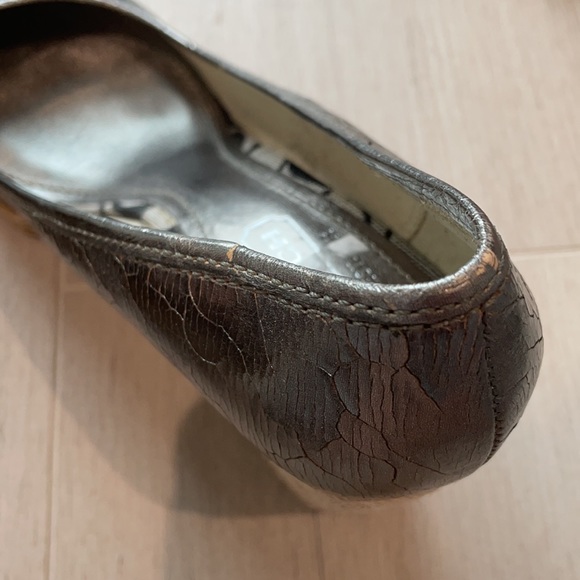 COACH Wedges Pewter Crinkle Leather - Picture 7 of 7